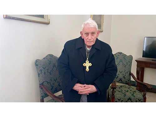 Kardinolas E. Simoni – „gyvasis kankinys“: Dievas mane išgelbėjo